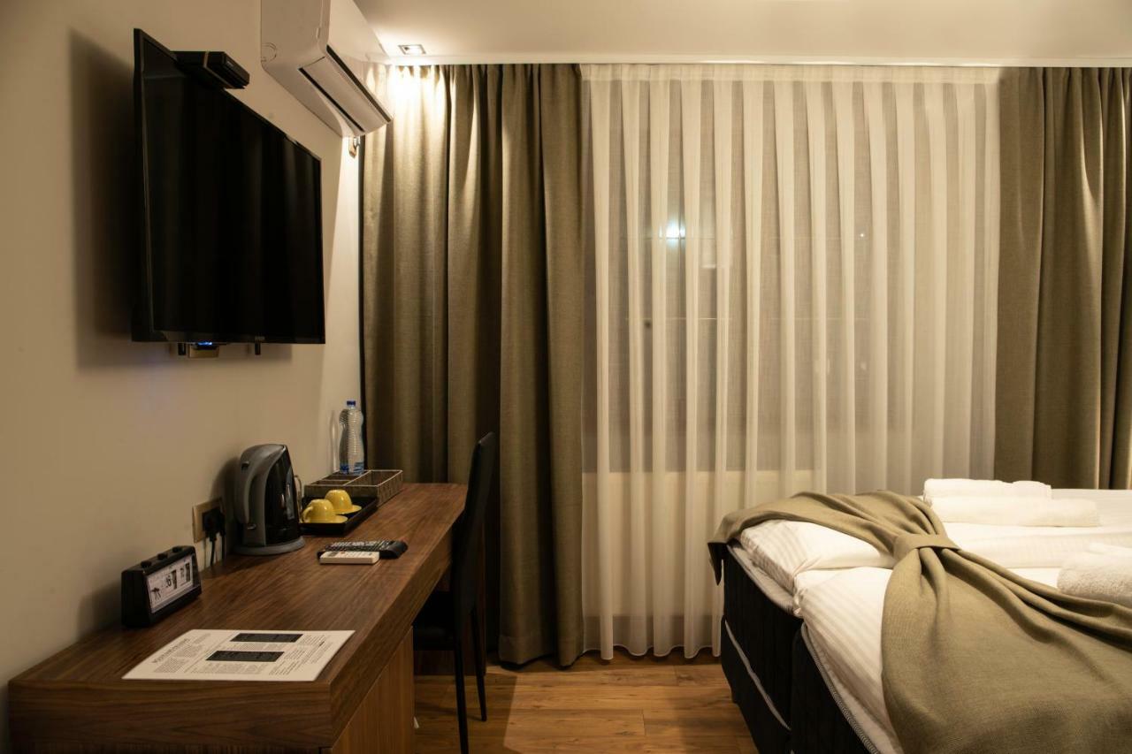 Boulevard Exclusive Приштина Екстер'єр фото